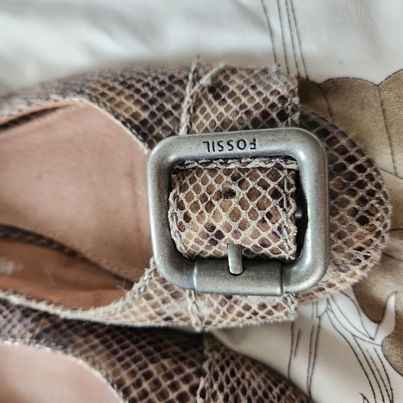 Fossil snakeskin shoe - Picture 3 of 3